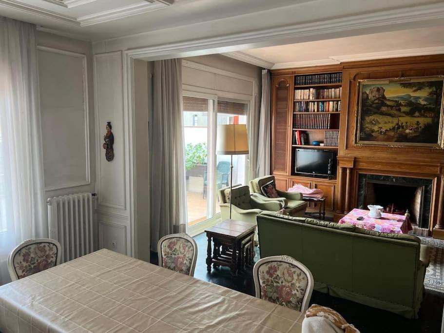 Gran Piso Terrassa Centro Rambla 5 Habitaciones Esterno foto